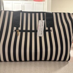 NWT Alice + Olivia Black & White Stripe Duffel Tote Bag FabFitFun Stacey Bendet